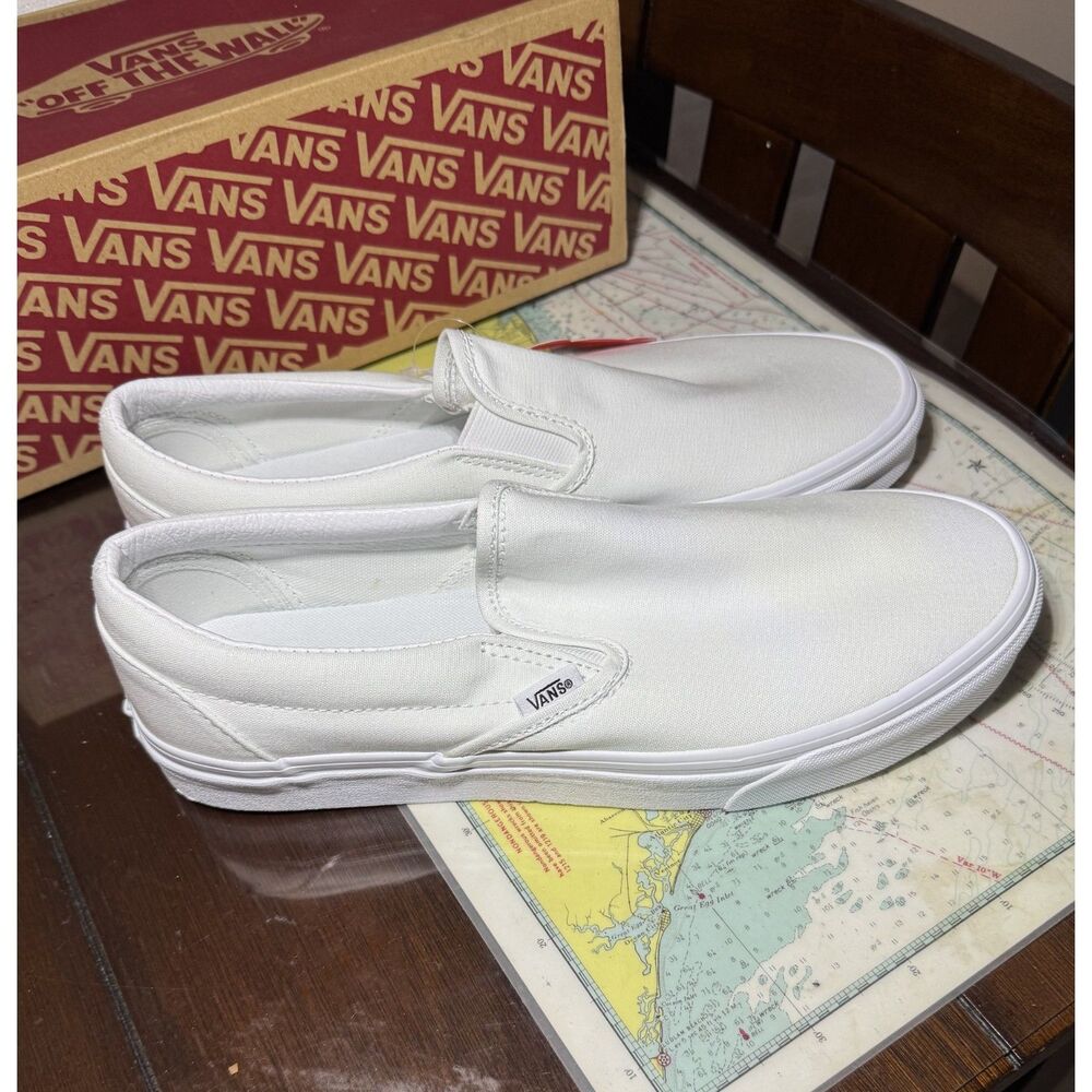 NIB Vans Classic Slip-On True White Canvas Shoes Men's 10.5 / Women's 12.0 - Picture 3 of 13